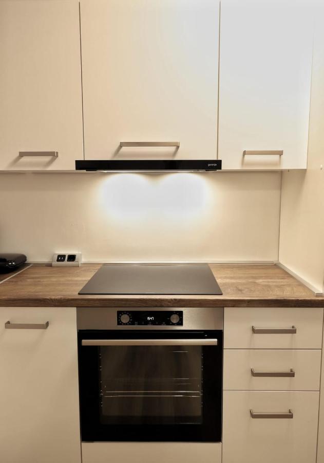 Apartman Nila Apartment วูโควาร์ ภายนอก รูปภาพ